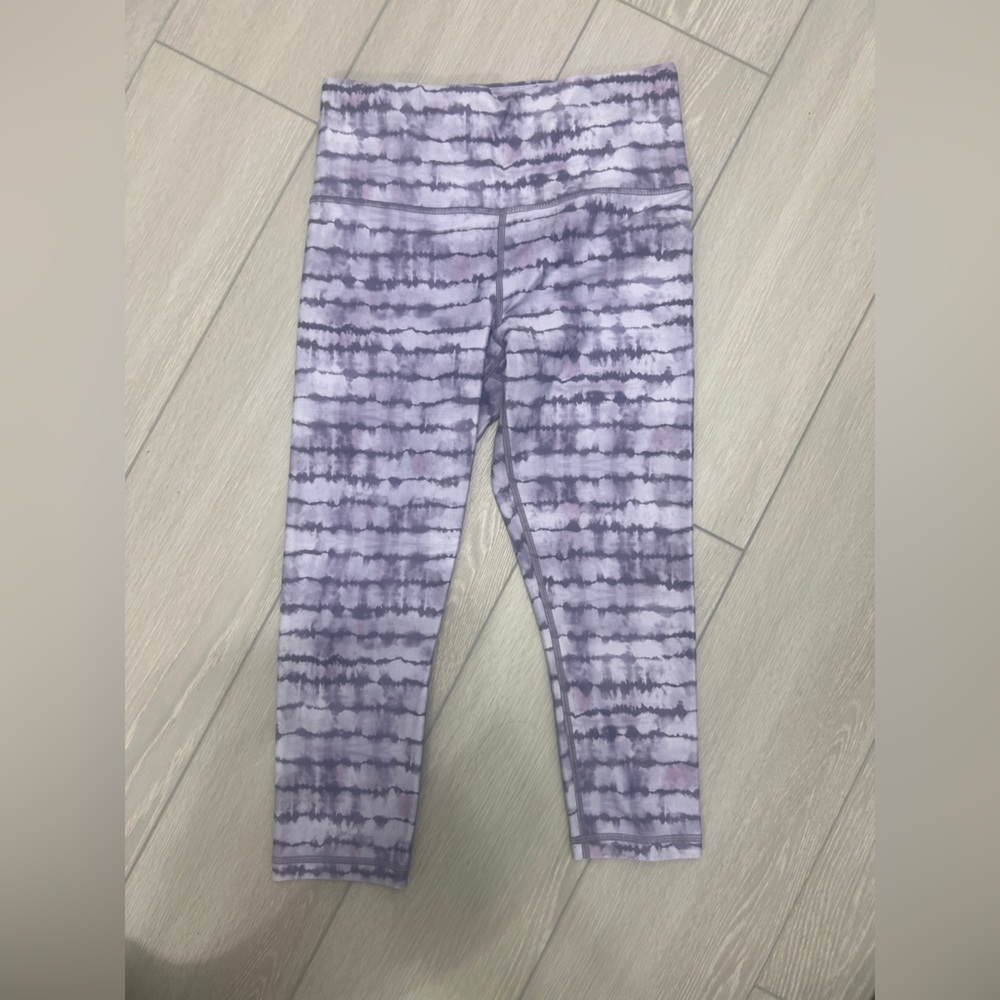Athleta purple tie dye Elation Capri Legging Size M